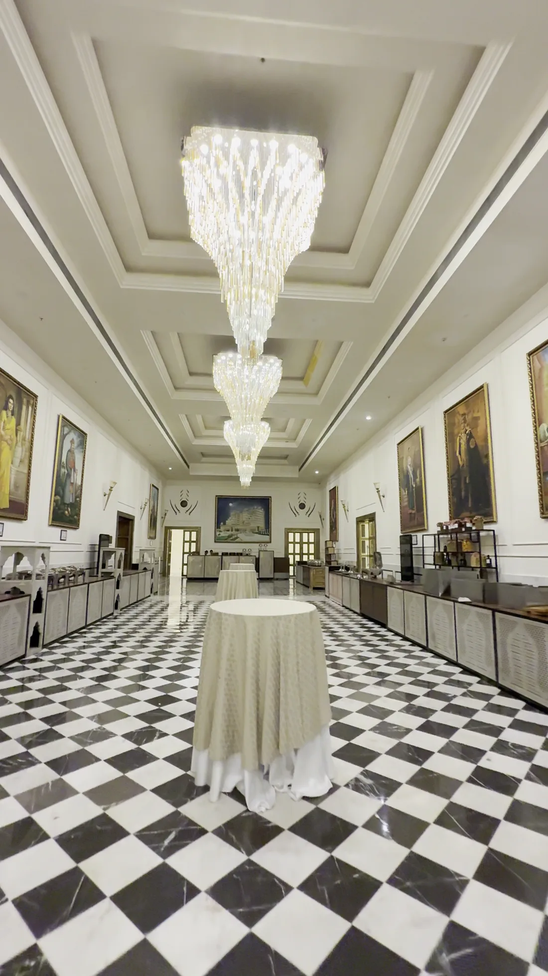 Live chai counter in a grand chandelier hall